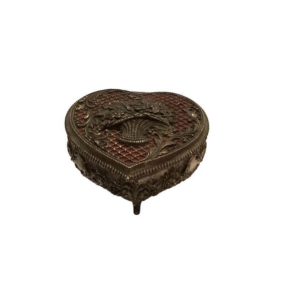 Time For Us Vintage Silver tone Metal Trinket Jewelry Box Flower Heart 3 Footed - Picture 7 of 13